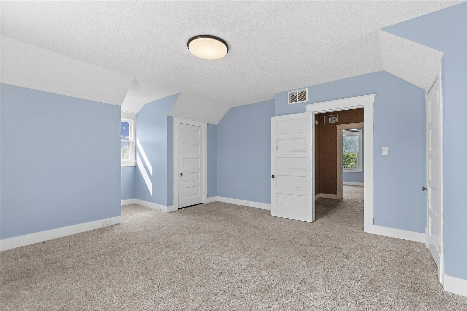 Capital Hideaway bedroom